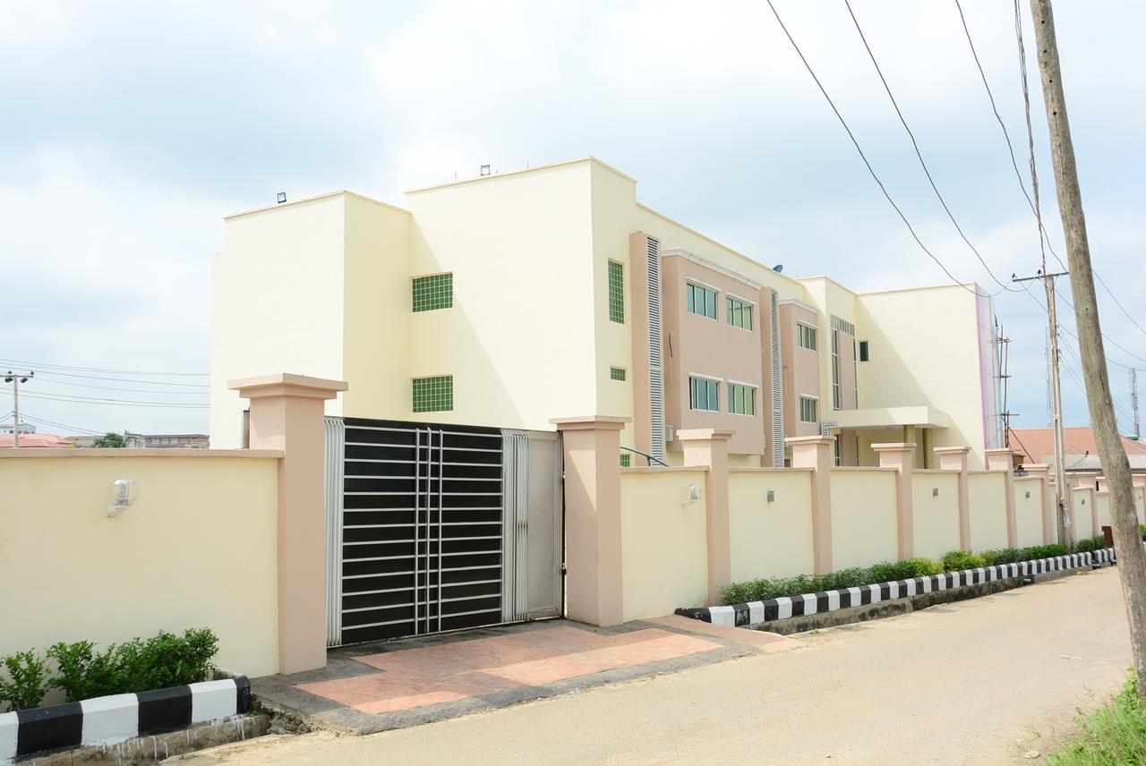 Fawzy Hotel Ibadan Extérieur photo