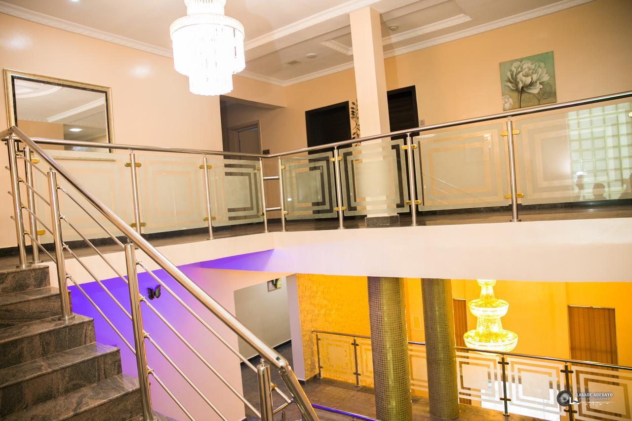 Fawzy Hotel Ibadan Extérieur photo