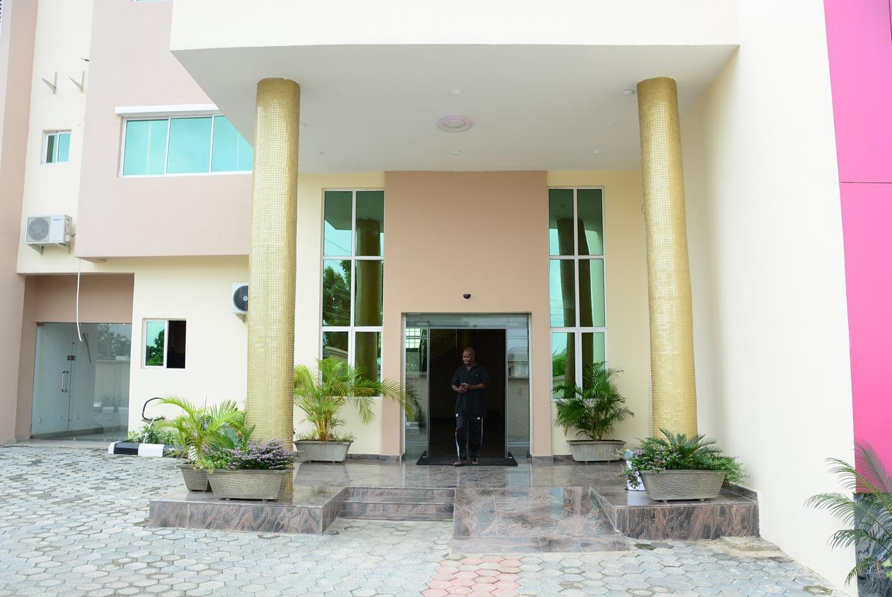 Fawzy Hotel Ibadan Extérieur photo
