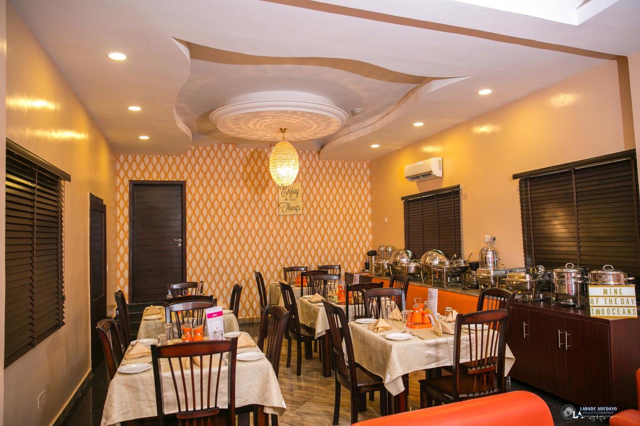 Fawzy Hotel Ibadan Extérieur photo