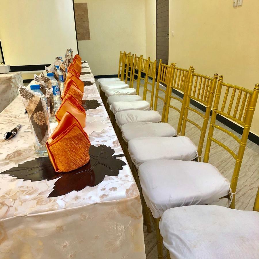 Fawzy Hotel Ibadan Extérieur photo