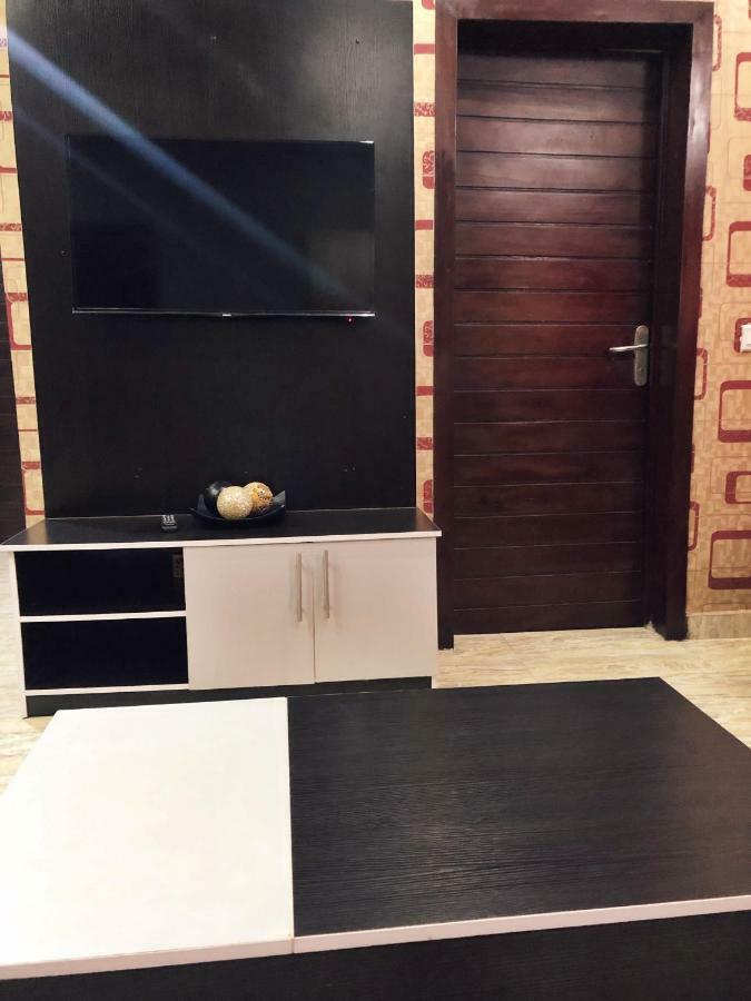 Fawzy Hotel Ibadan Extérieur photo