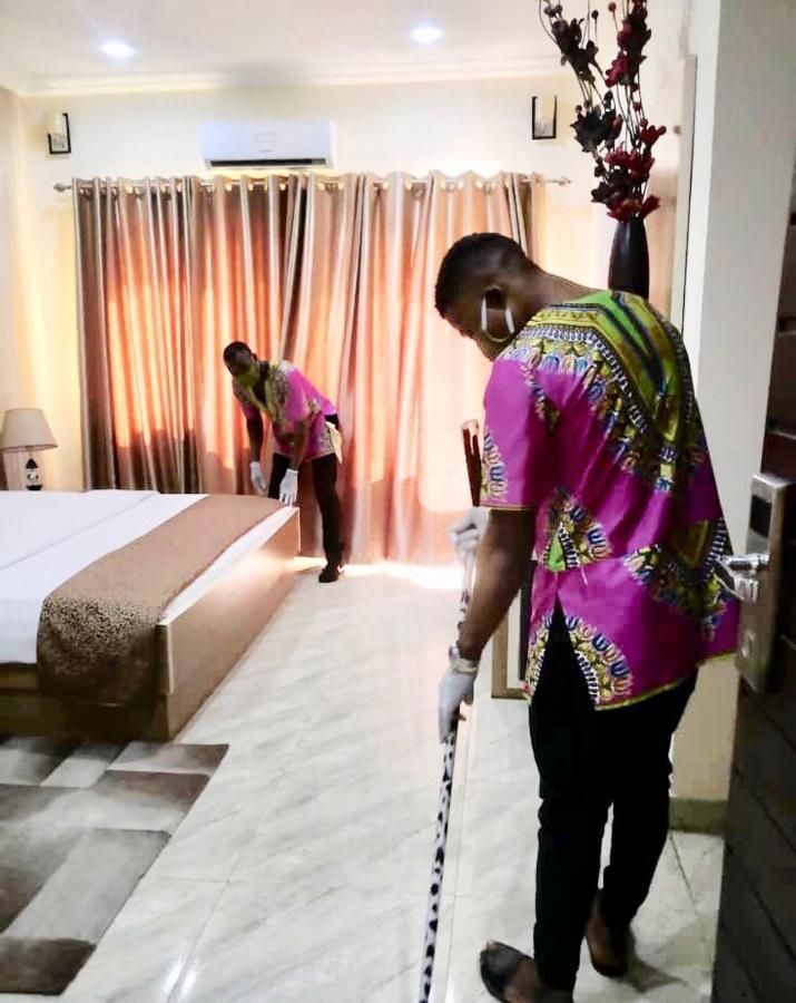 Fawzy Hotel Ibadan Extérieur photo