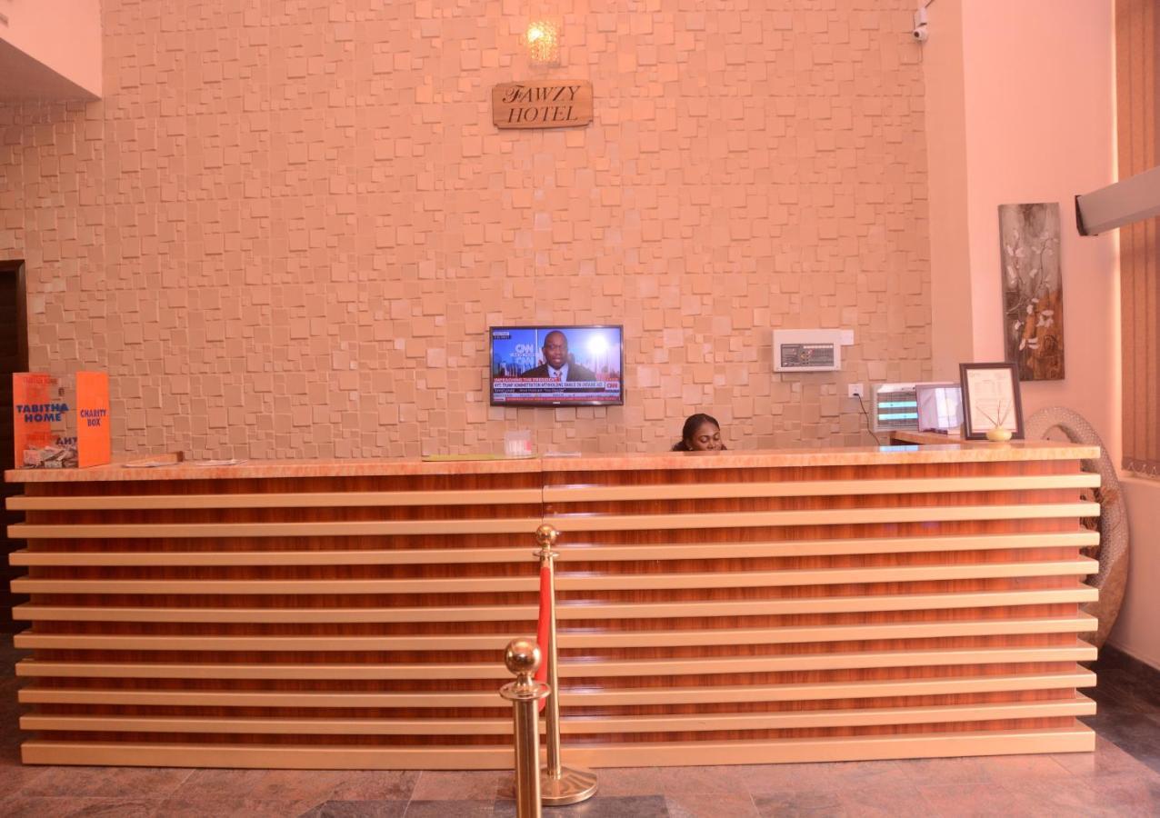 Fawzy Hotel Ibadan Extérieur photo