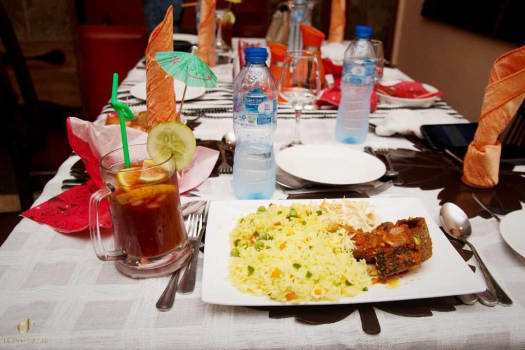 Fawzy Hotel Ibadan Extérieur photo